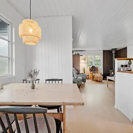 Hébergement de vacances Lovely In Sjaellands Odde With Wifi *