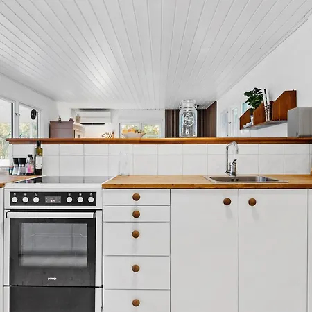 Lovely In Sjaellands Odde With Wifi * Yderby